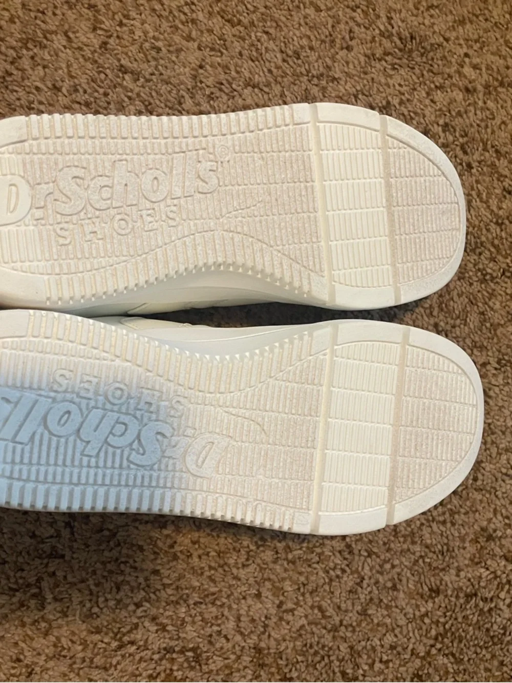 New with Box Dr. Scholl's White Platform Sneakers with Taupe Heel Detail - Picture 6 of 7